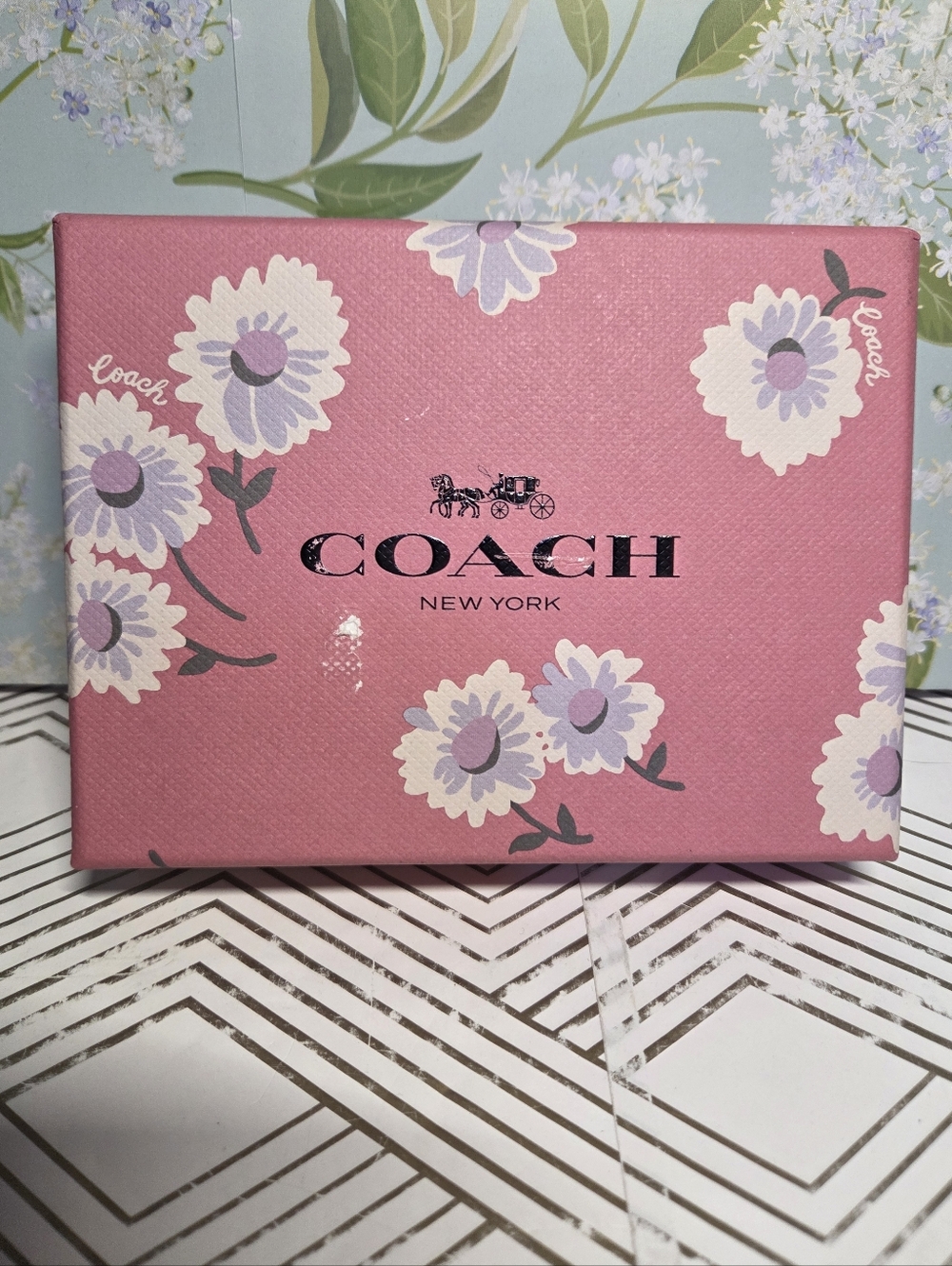 Coach Bubblegum Pink Daisy Snap Wallet Like New Boxed - Picture 2 of 14
